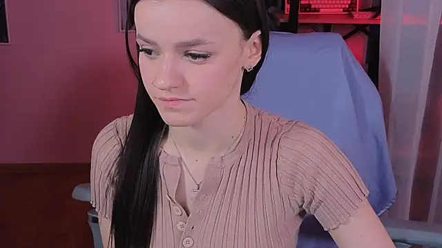 E_l_i_z_e_'s cam snapshot