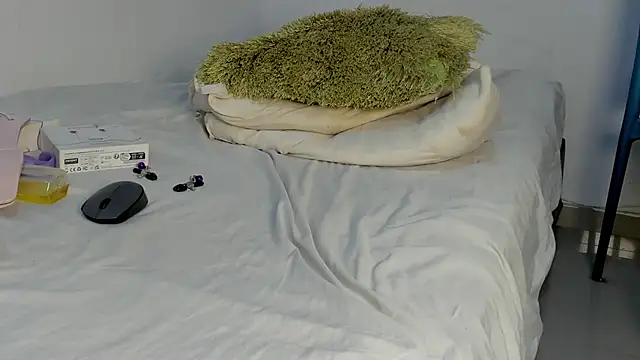 Maya_Graham's cam snapshot