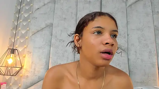 AshleyHill2's cam snapshot