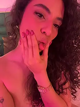 IrinaBlanc's cam snapshot