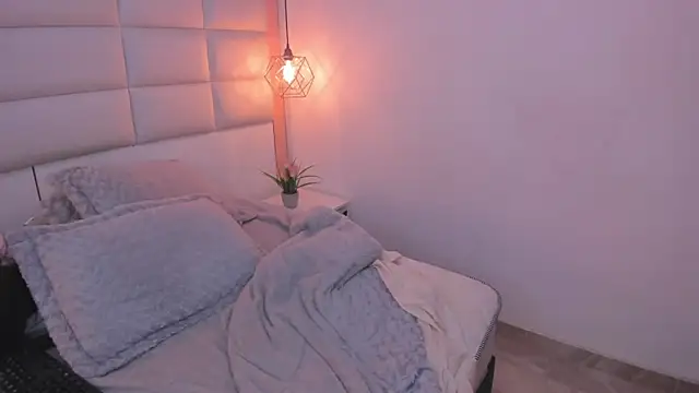 Sofia_clk's cam snapshot