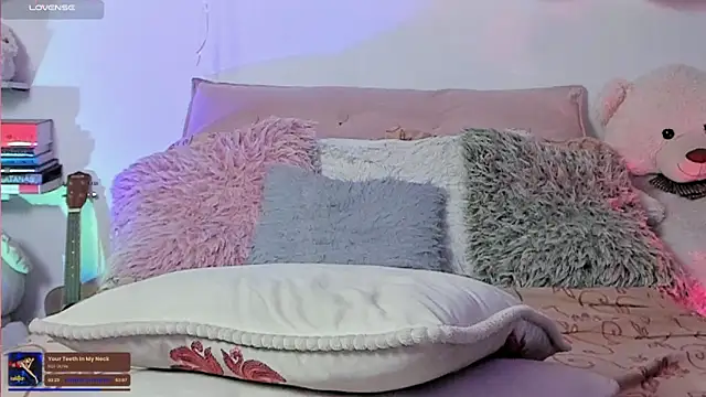 julieta_cooper20's cam snapshot