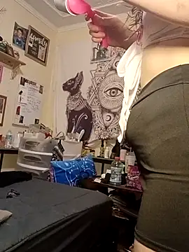 SultryEroticSlut's cam snapshot