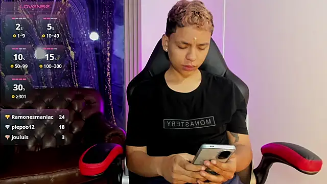 ale_clark's cam snapshot