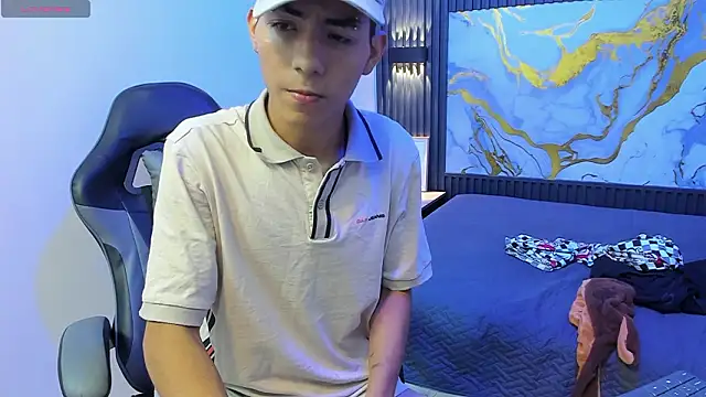 TaylerMiles live sex cam