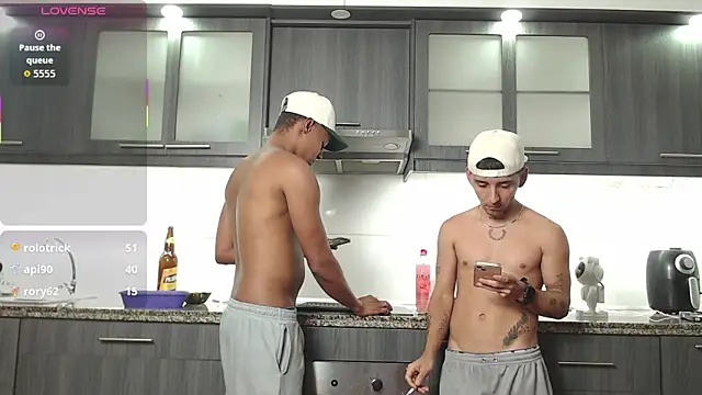 SpicyBoys_X live sex cam