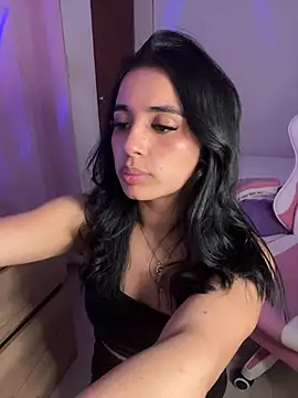 Emily-14 live sex cam