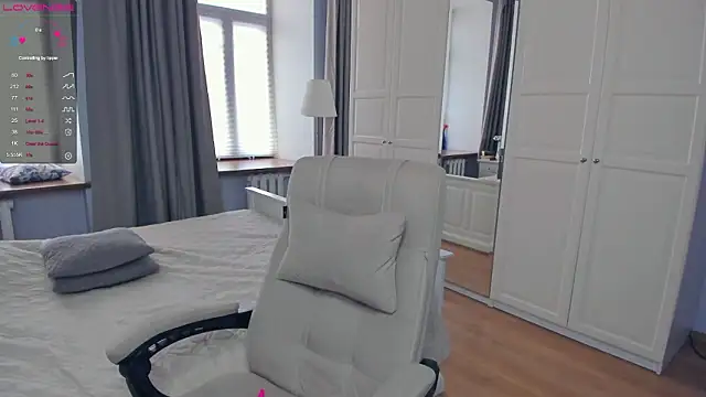 RoxanneComisky's cam snapshot