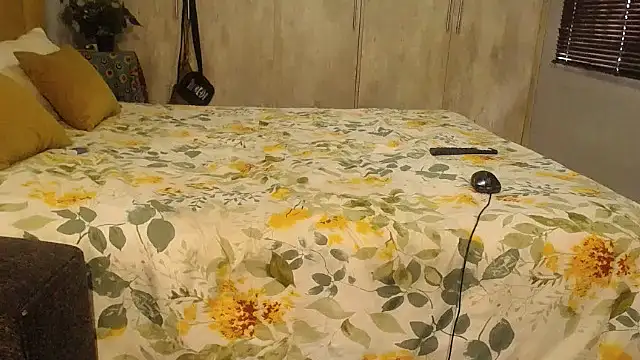 AssQueen90's cam snapshot