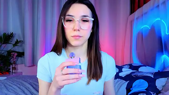 -CindyLou's cam snapshot