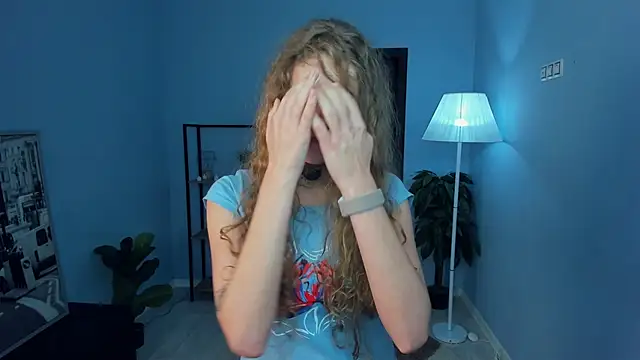 RayaNenlia's cam snapshot