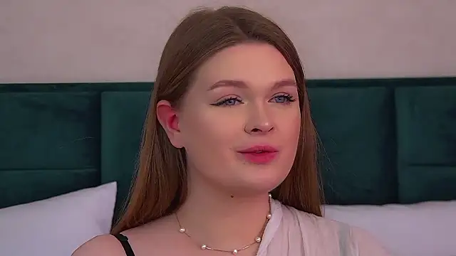 CrystalLyons's cam snapshot