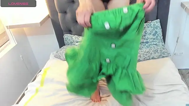 casey_jamess's cam snapshot