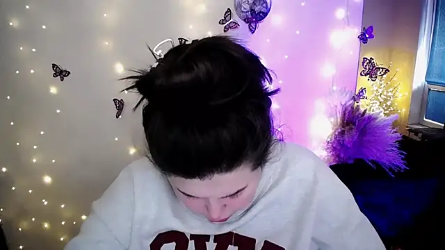 Emily_Mo's cam snapshot