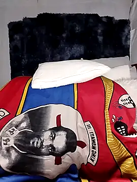 QUEENZAZA's cam snapshot