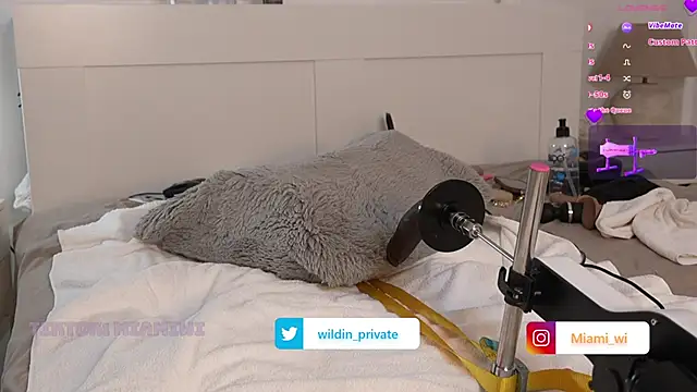 Emma4you's cam snapshot