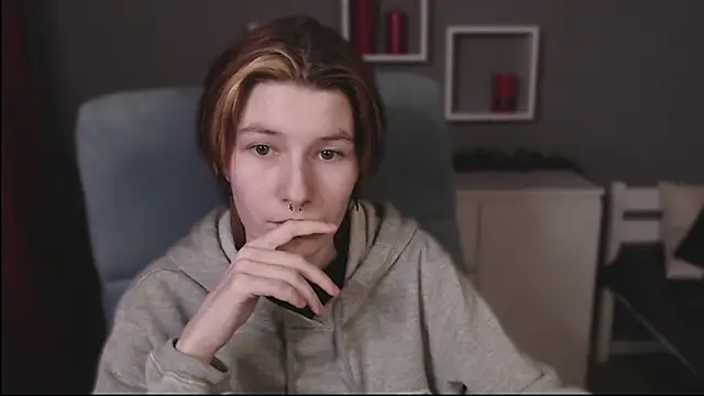 guitarandangell's cam snapshot