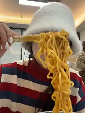 Qrooo's cam snapshot