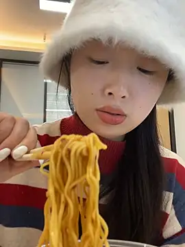 Qrooo's cam snapshot