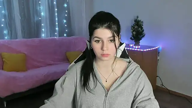 KisaModel's cam snapshot