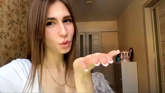 ElsieKuhlmann live sex cam