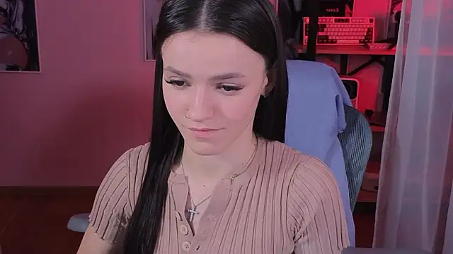 E_l_i_z_e_'s cam snapshot