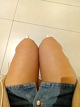 Baby-Linh's cam snapshot