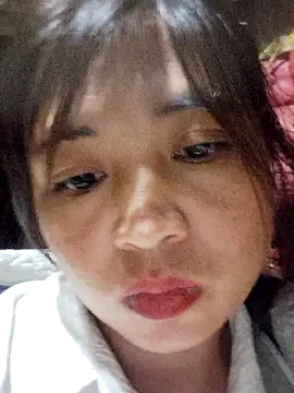 miumiu_sexy2x's cam snapshot