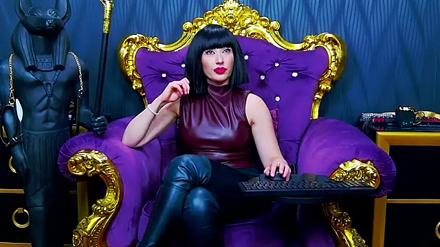 LaraMaeve's cam snapshot