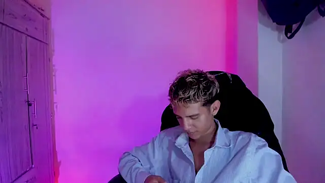 tylernova live sex cam