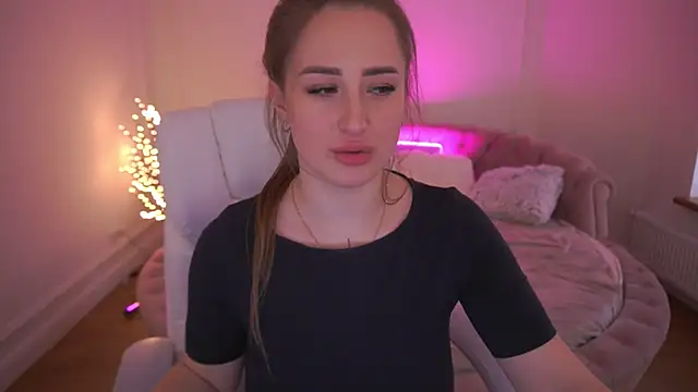 GentleAdellee's cam snapshot