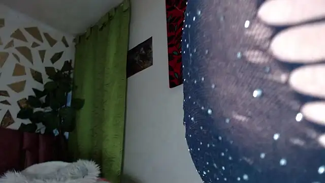 Kazsandraa's cam snapshot