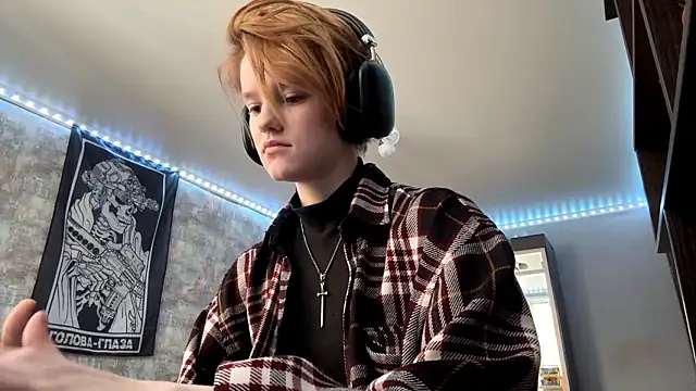 CutieGoga's cam snapshot