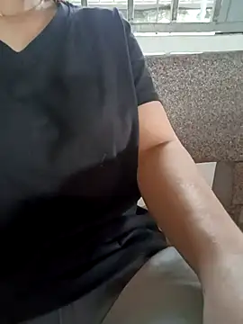 Baby-hotpussy's cam snapshot