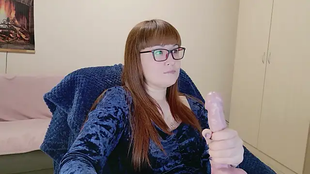 MISTRESS-FOX's cam snapshot