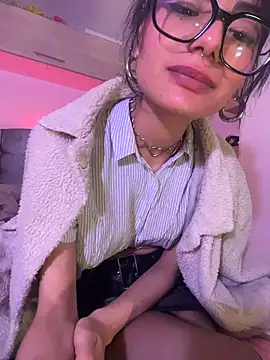 _Lucycherry's cam snapshot