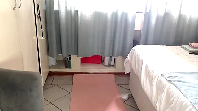 FitSelina66's cam snapshot