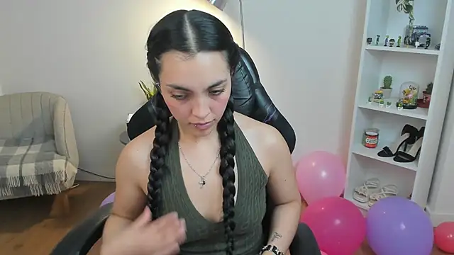 _BellaEvans_'s cam snapshot