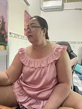 Alinat_'s cam snapshot