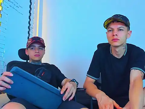 Thomas-Wil live sex cam