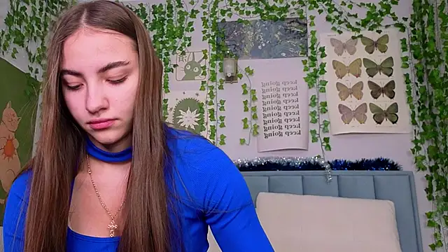 Fit_Brunette_'s cam snapshot