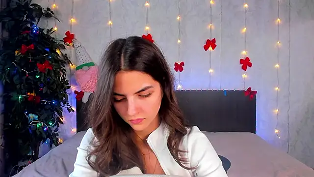 Milana_Crystal_ live sex cam