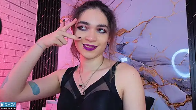 MaeveKuro live sex cam