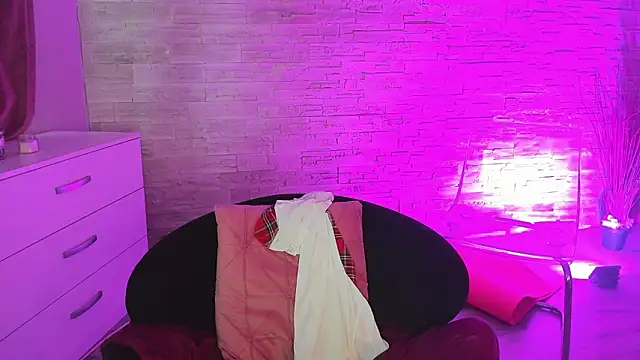 BellaNoir_'s cam snapshot