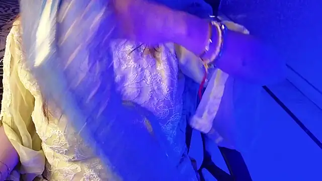 ShylaGill's cam snapshot