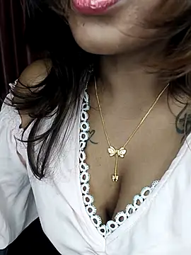 Queenniaa's cam snapshot