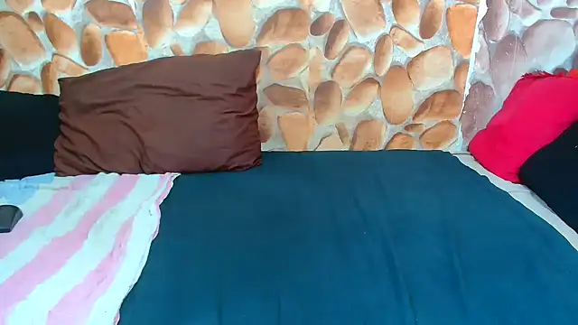 AfricanBigAssxx98's cam snapshot