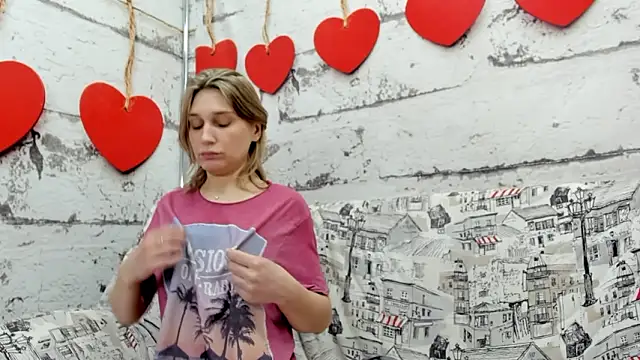 Tenderly_Sophie's cam snapshot