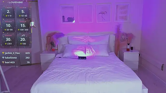 Lil_Amelie's cam snapshot