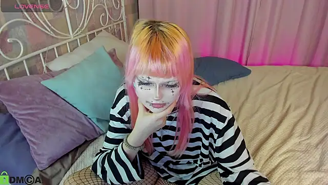 Mika_Vatashi's cam snapshot